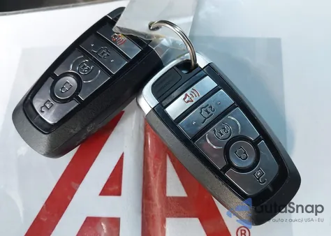 2021 Ford Explorer Limited from USA, damaged, VIN 1FMSK8FH2MGB69556